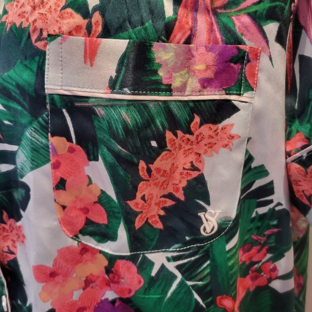Victoria's Secret Floral Print Pajama Set - Picture 5 of 13